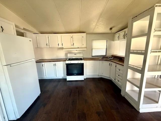 220 Bark Ln - Photo 3 of 13