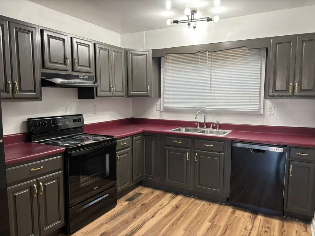 509 E Forrest St - Photo 5 of 12