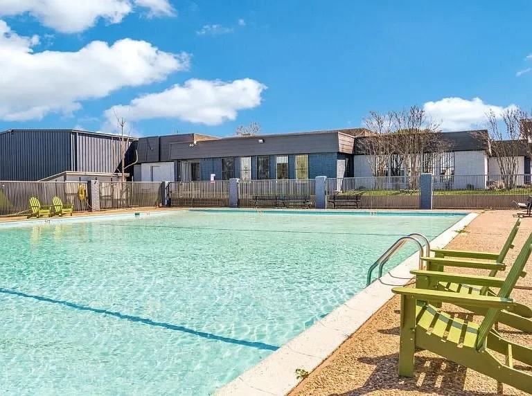 3550 E Overton Rd - Photo 7 of 10