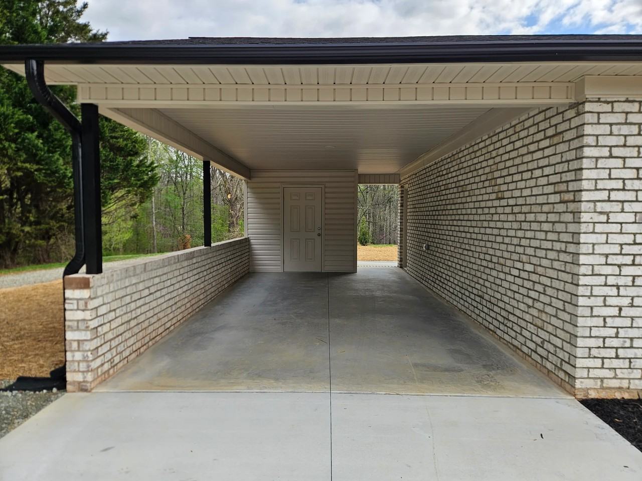 6712 Old Lexington Rd #A - Photo 2 of 14