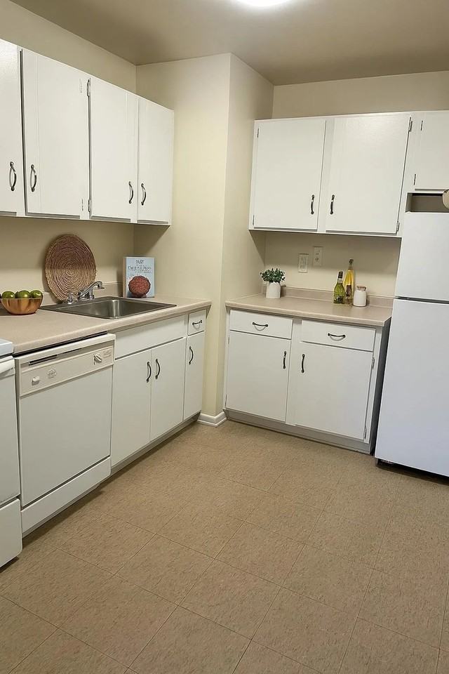 1007 Bullock Ave - Photo 5 of 7