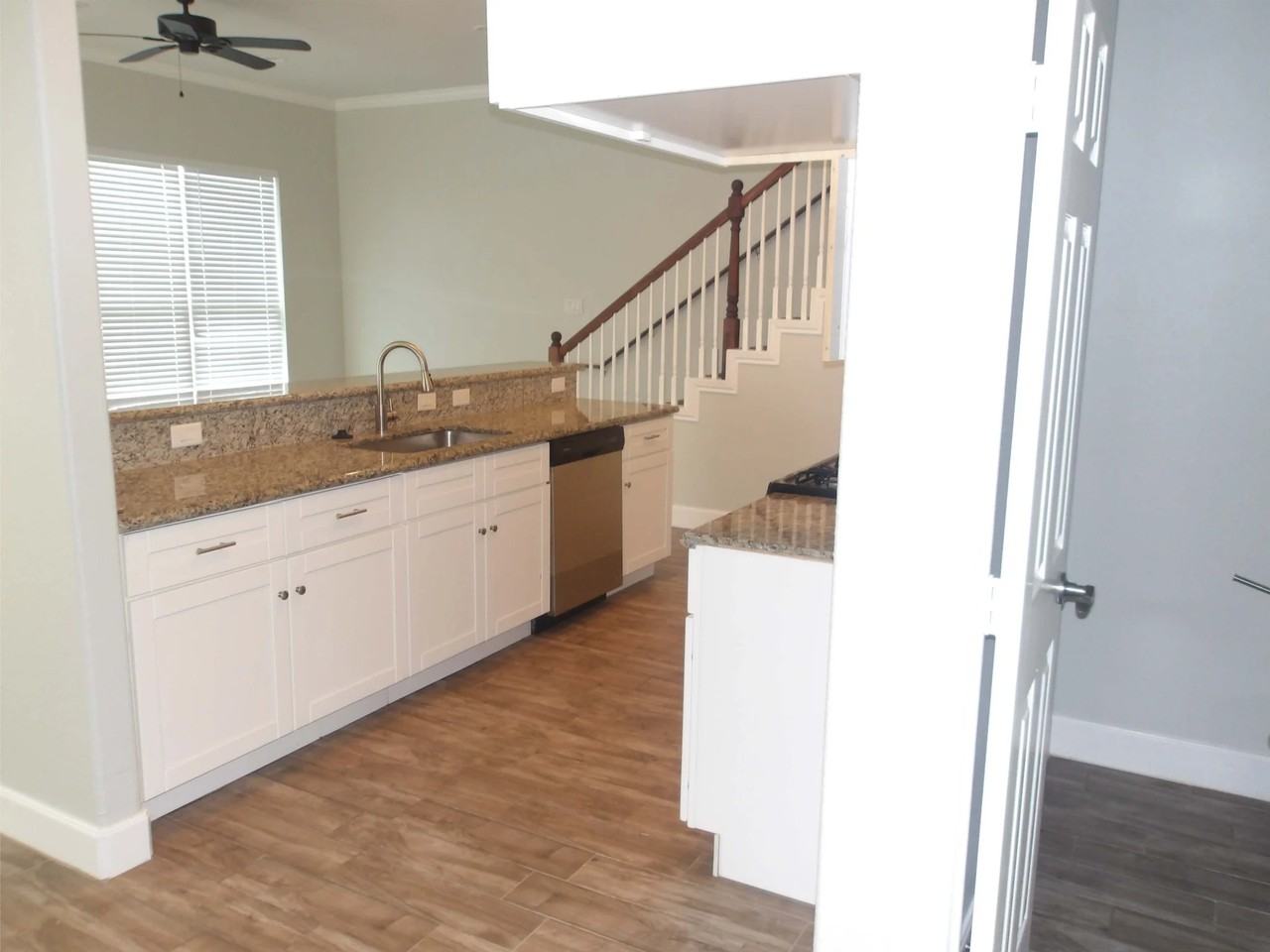 2138 Abiding Grace Cir - Photo 4 of 12