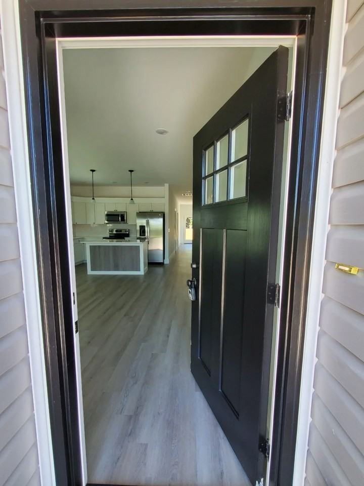 816 Berry Rd - Photo 4 of 20