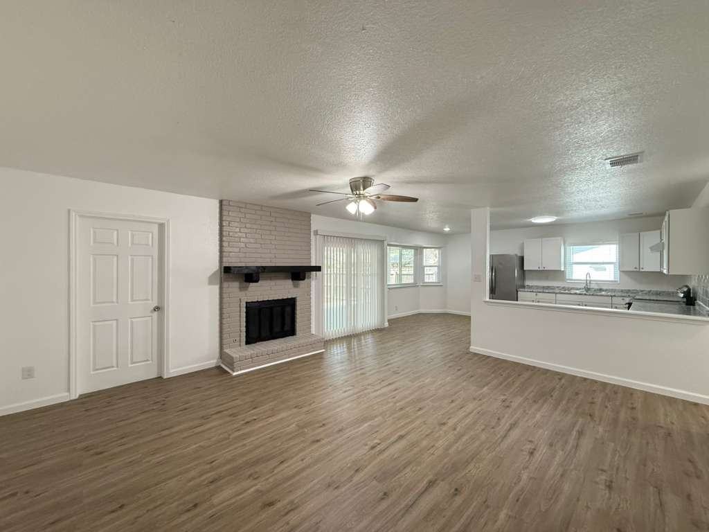 11207 Spring Mint Dr - Photo 3 of 18