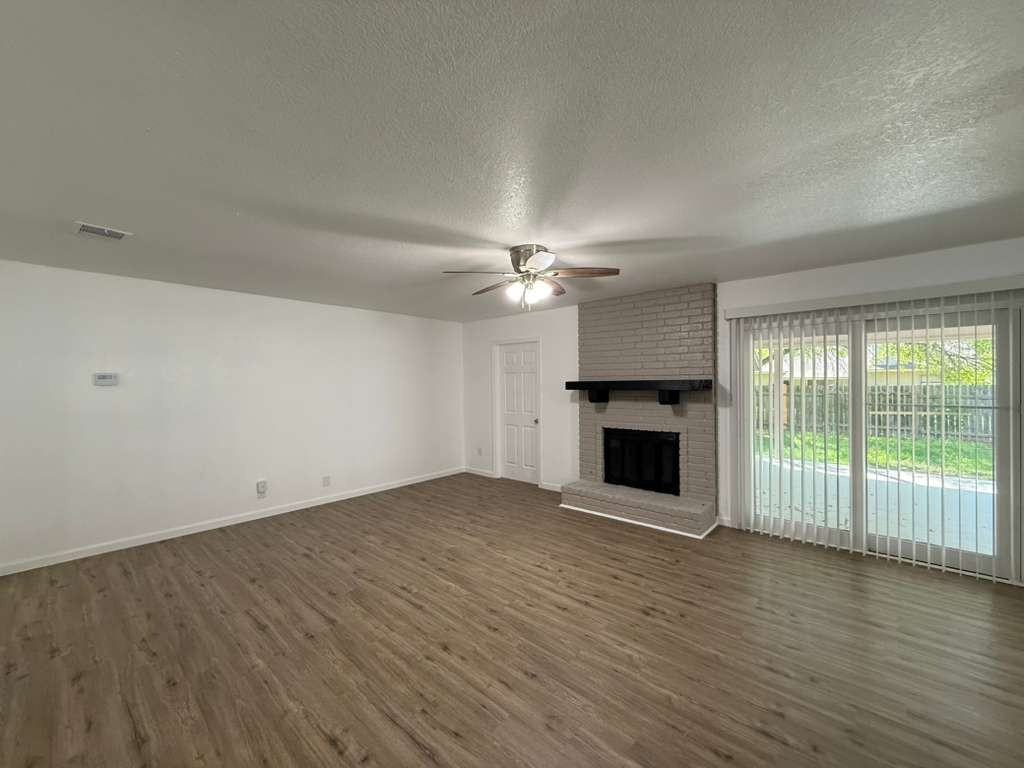11207 Spring Mint Dr - Photo 5 of 18
