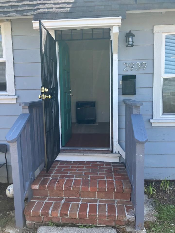 2939 School St - Photo 3 of 12