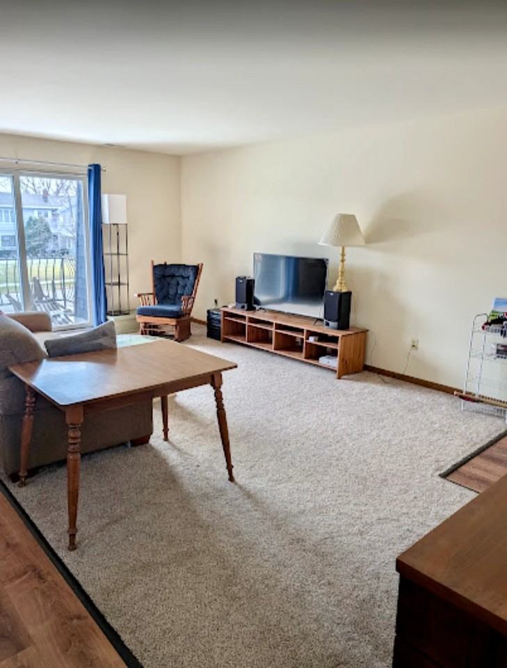 1243 Brookside Dr #2E - Photo 7 of 8