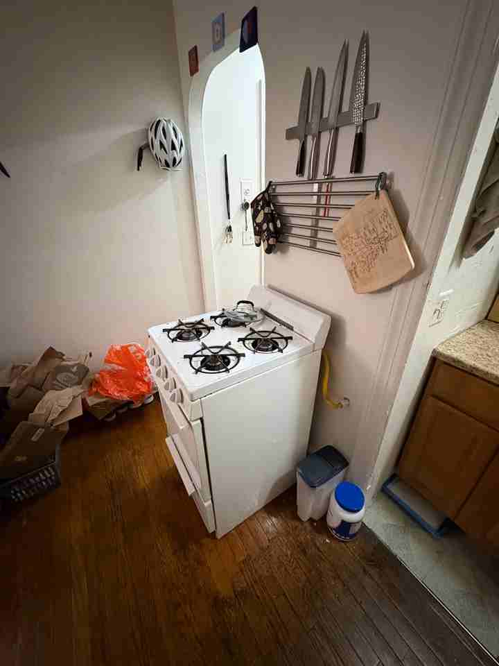 152 Taber Ave #2L - Photo 2 of 11