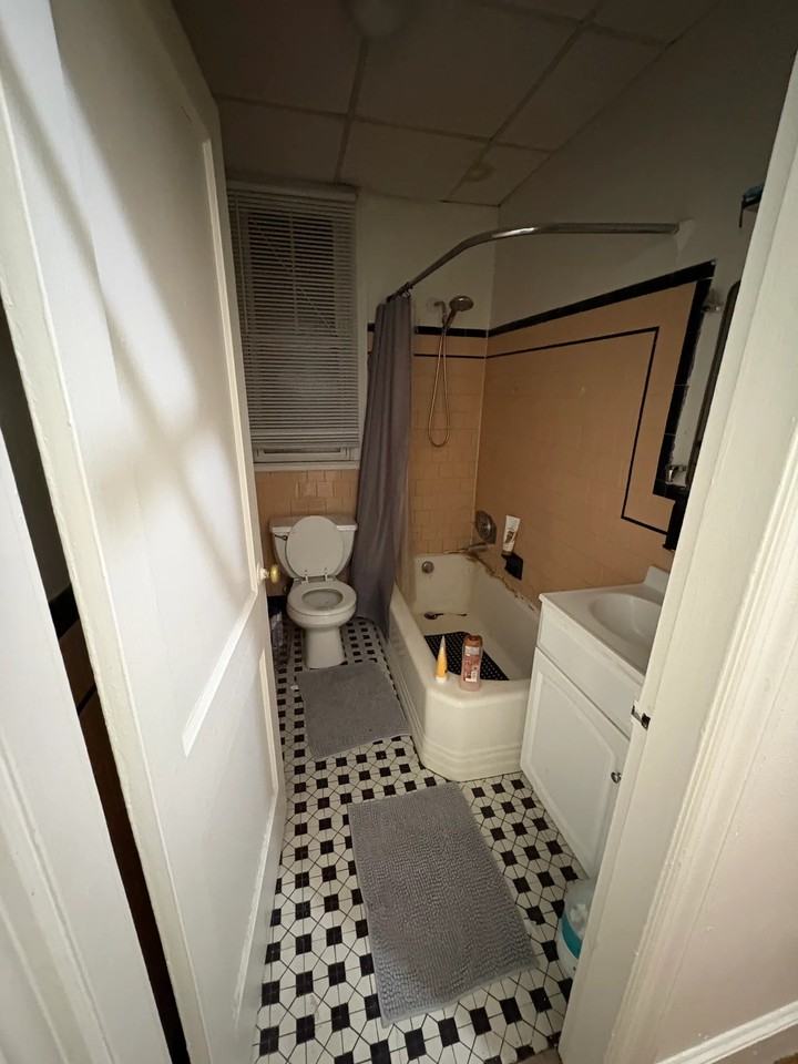 152 Taber Ave #2L - Photo 3 of 11