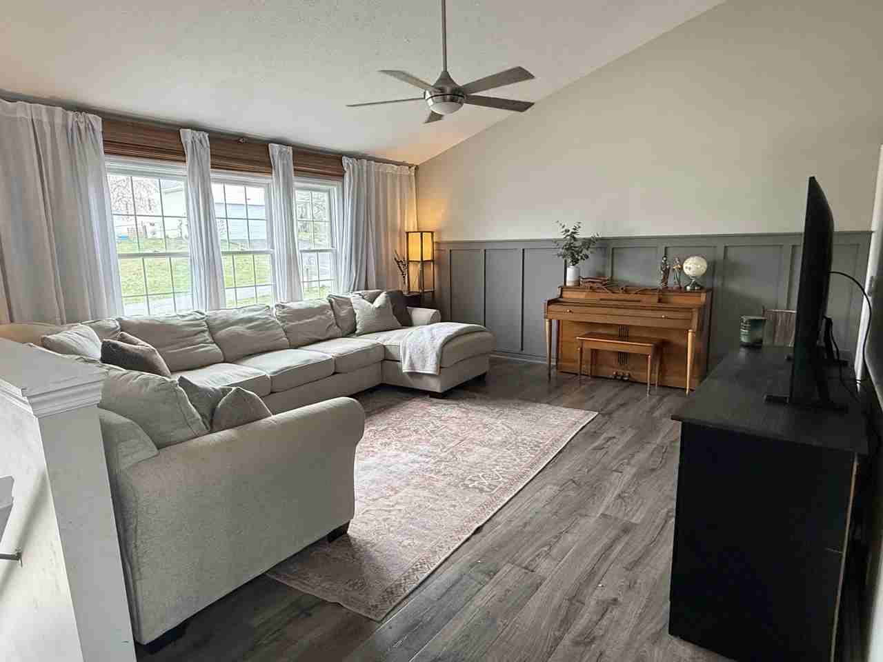 1187 Lehigh Dr - Photo 2 of 18