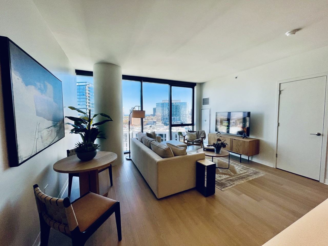 1450 N Kingsbury St - Photo 2 of 13