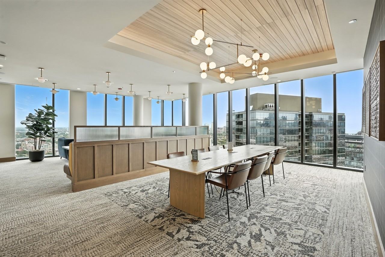 1450 N Kingsbury St - Photo 7 of 13