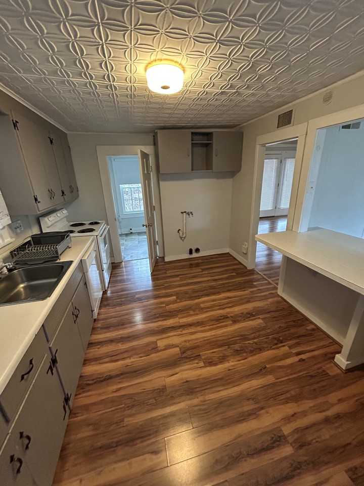 272 N Main St #1 - Photo 5 of 6