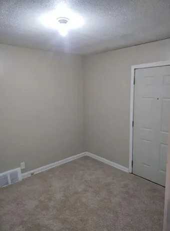 986 Berwick Blvd - Photo 3 of 5