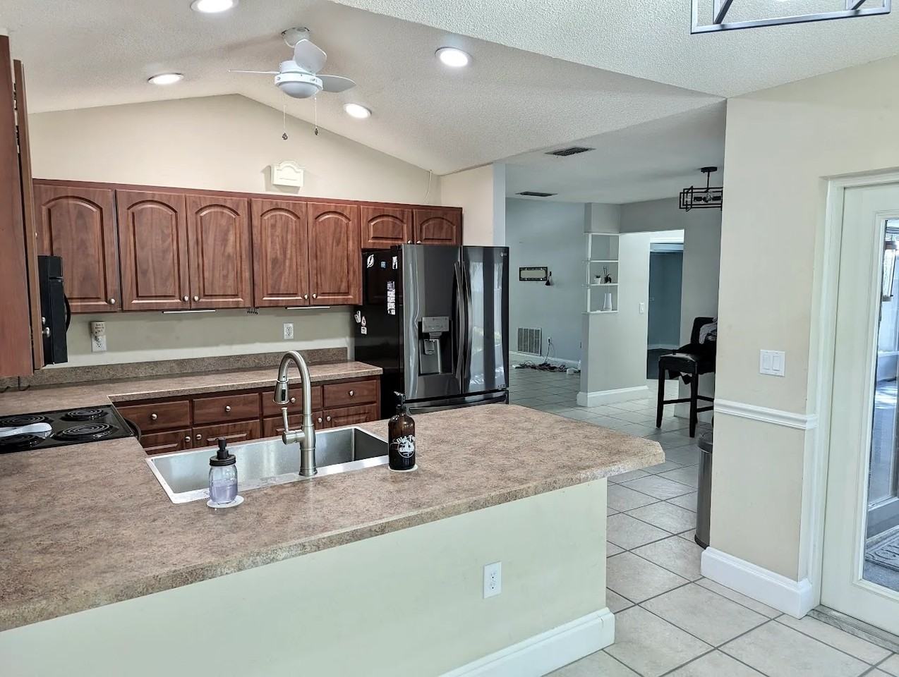 4970 Reagen Way - Photo 5 of 20