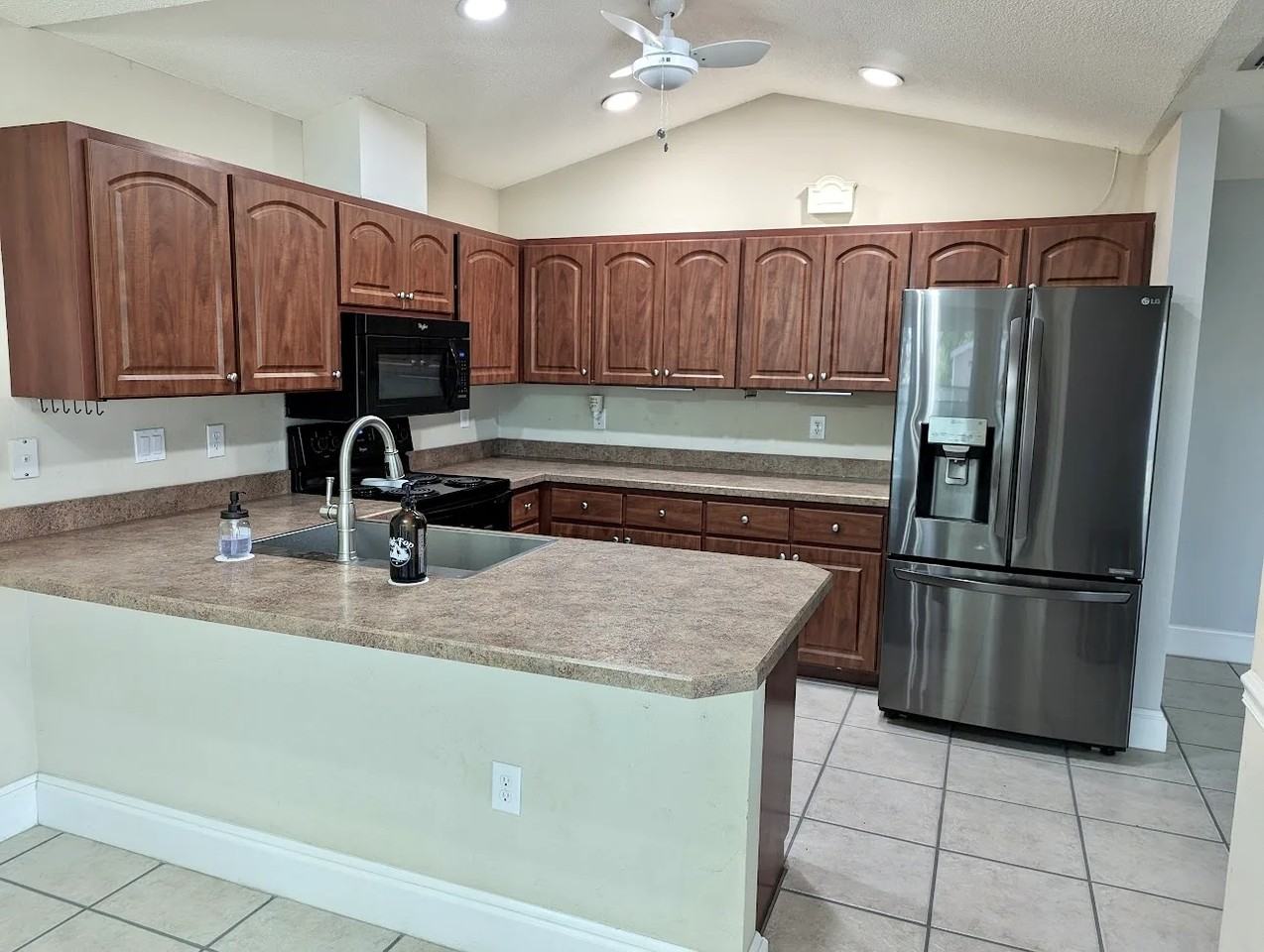 4970 Reagen Way - Photo 6 of 20