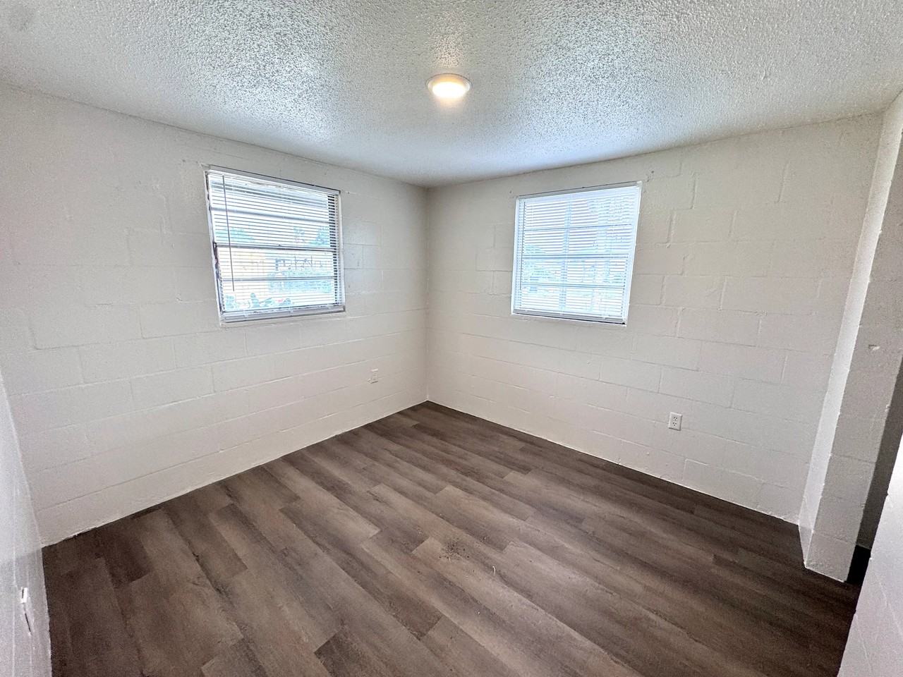 116 12th St W #116 - Photo 7 of 12