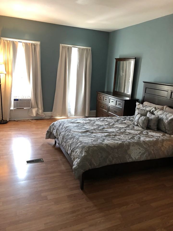 35 E Market St #201 - Photo 2 of 6