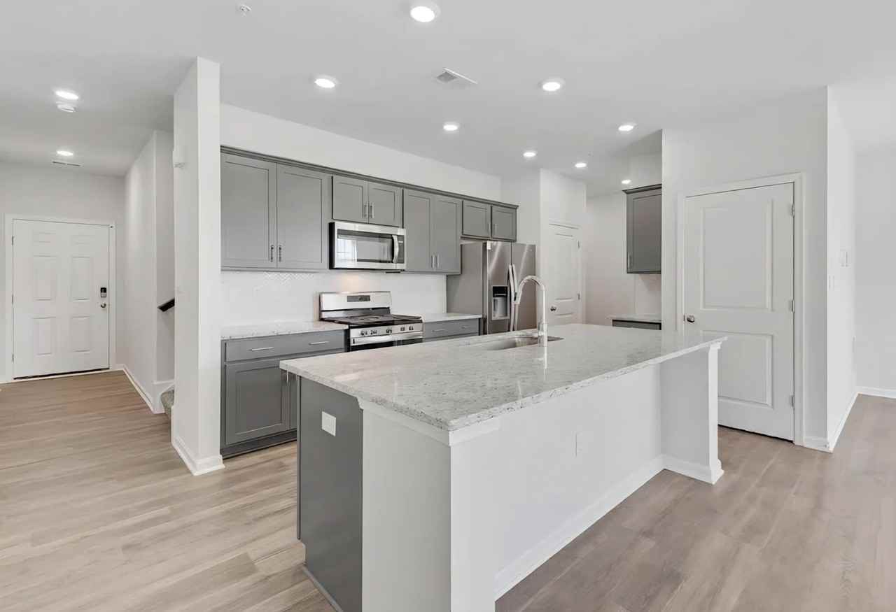 1745 Lawder Cir - Photo 4 of 20