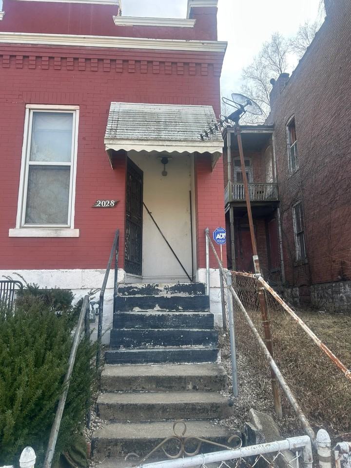 2028 E Prairie Ave - Photo 2 of 20