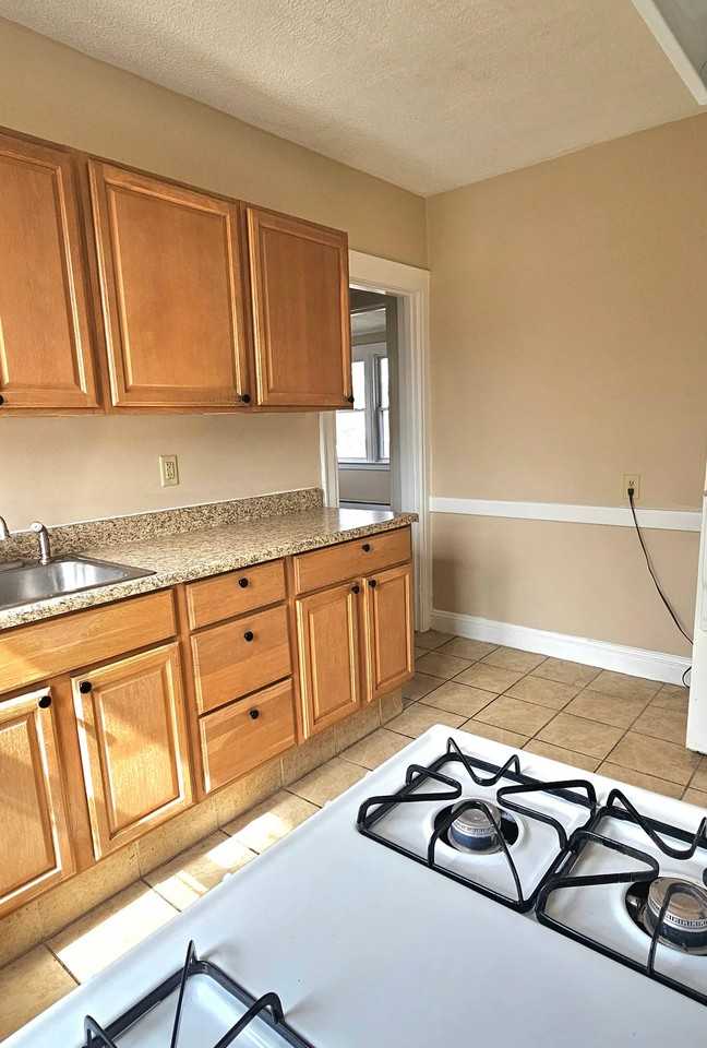 292 Elm St #6 - Photo 2 of 9