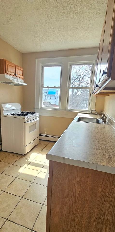 292 Elm St #6 - Photo 3 of 9