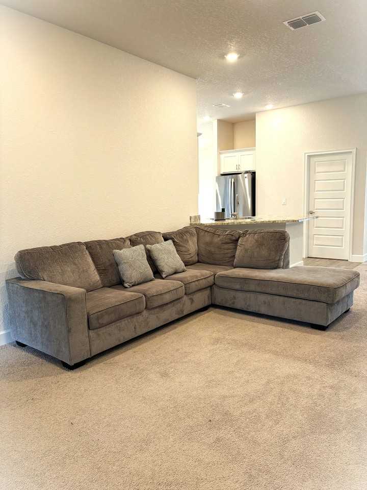 199 Nw 45th Loop - Photo 3 of 9