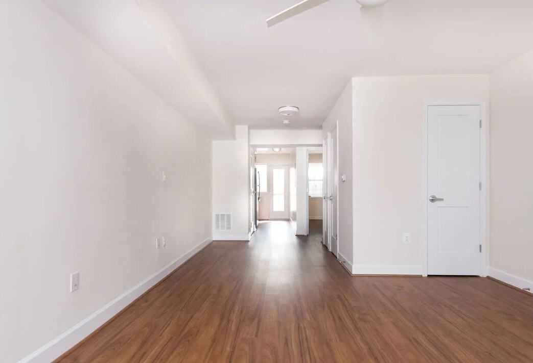 2908 7th St Ne #1 - Photo 4 of 4