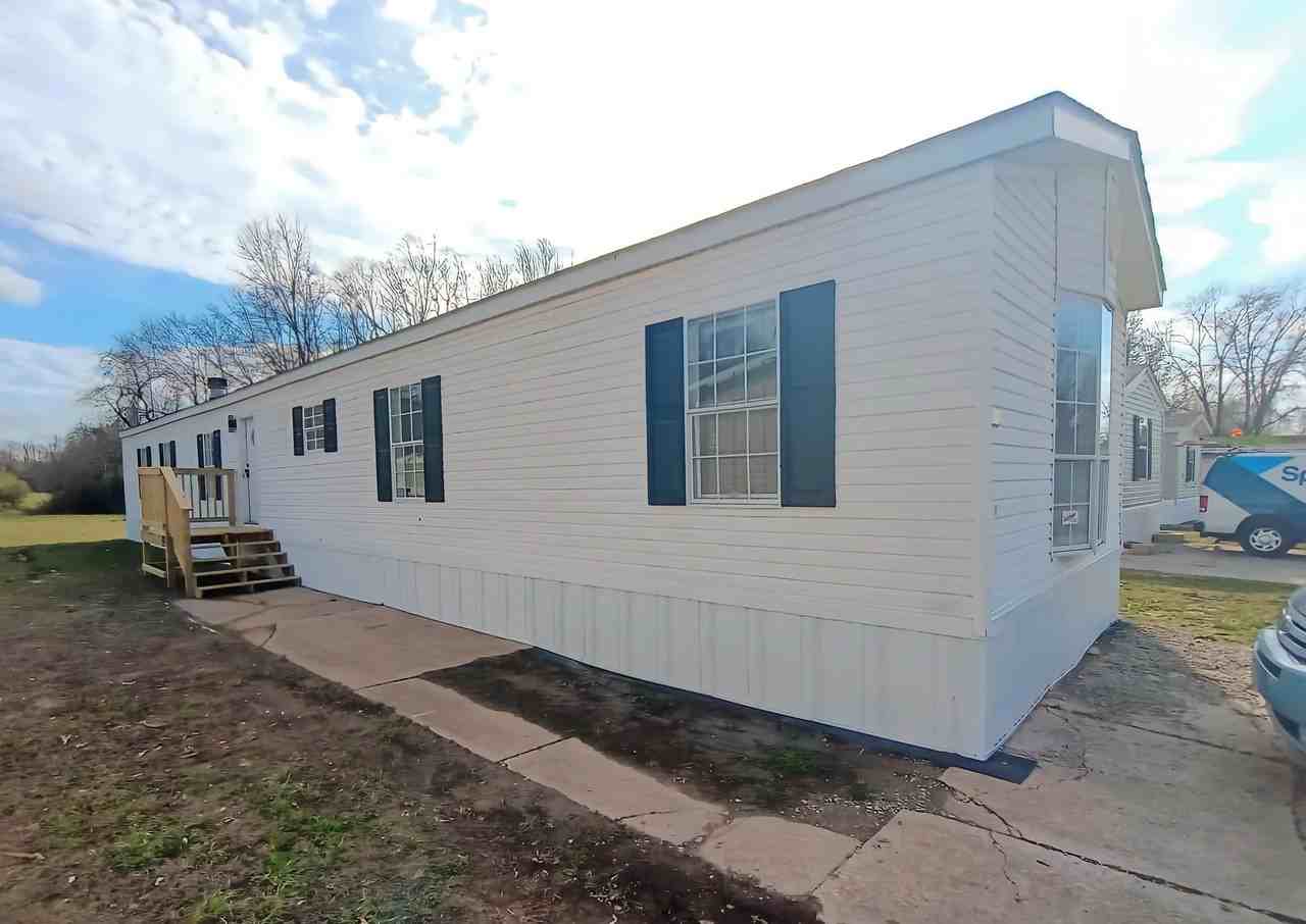 83 Deerwood Park - Photo 2 of 13