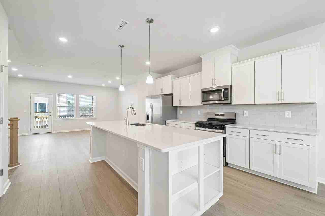 519 Toffeemen Dr - Photo 3 of 18