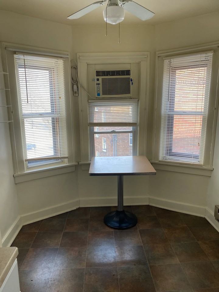 2736 Charlotte St #304 - Photo 3 of 6