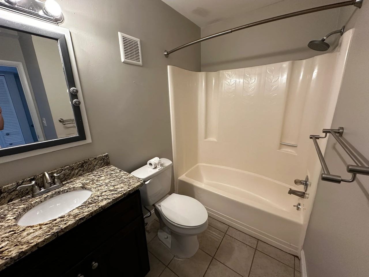 2313 W Great Neck Rd #306 - Photo 7 of 12