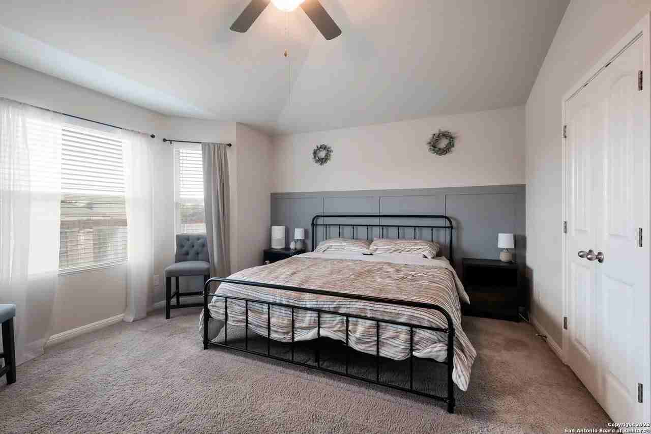 6834 Dashmoor Crk #5 - Photo 3 of 8