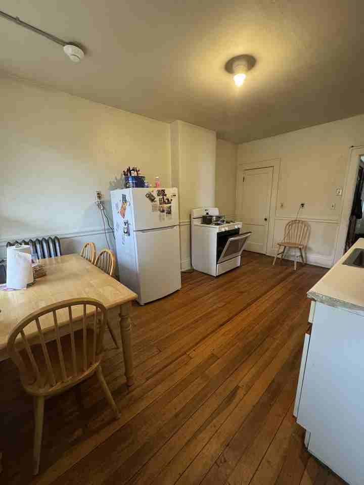 329 Beech Street - Photo 3 of 22