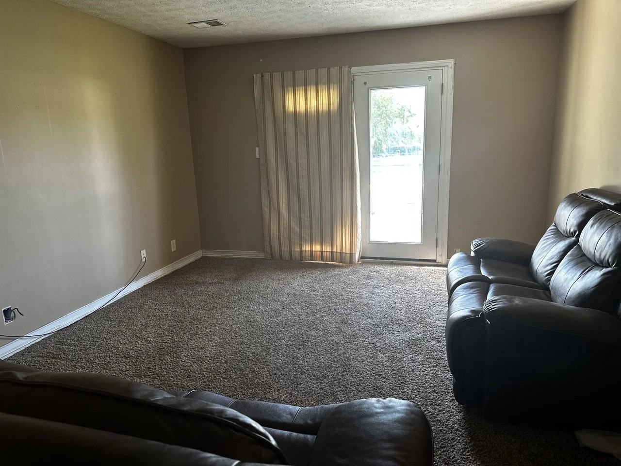 170 Monarch Ln - Photo 5 of 11