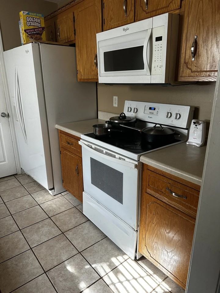 170 Monarch Ln - Photo 6 of 11