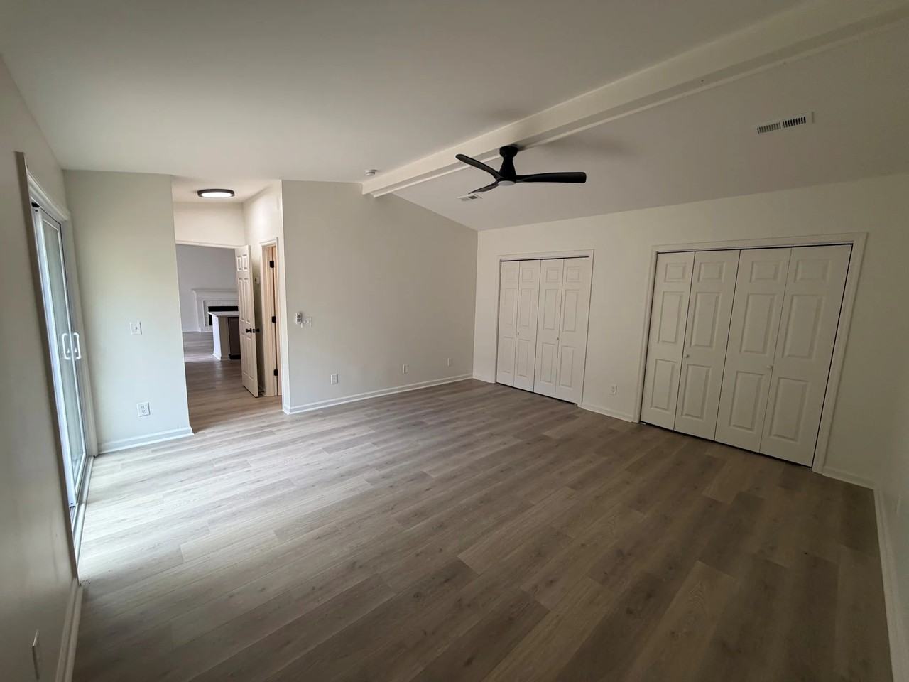 919 Patio Dr - Photo 3 of 3