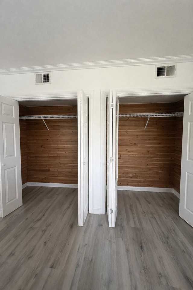 9329 Bianca Ave - Photo 2 of 4