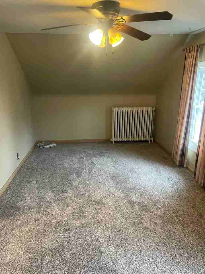 302 Vine St #2UPSTAIRS - Photo 3 of 10