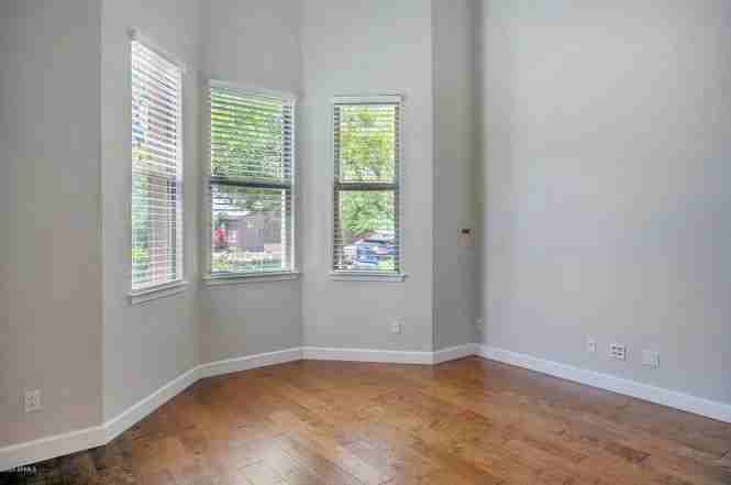 617 S Roosevelt St - Photo 4 of 20