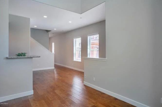 617 S Roosevelt St - Photo 5 of 20