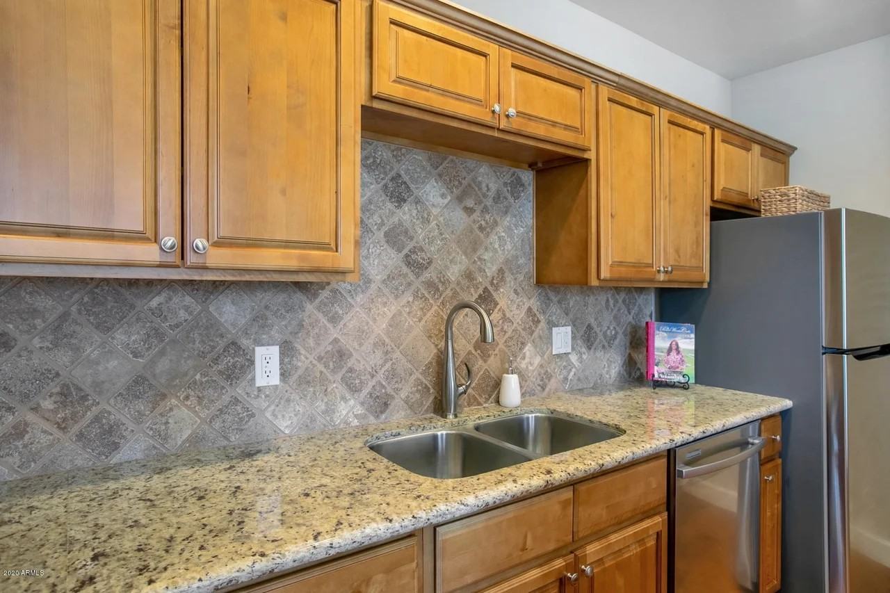 617 S Roosevelt St - Photo 6 of 20