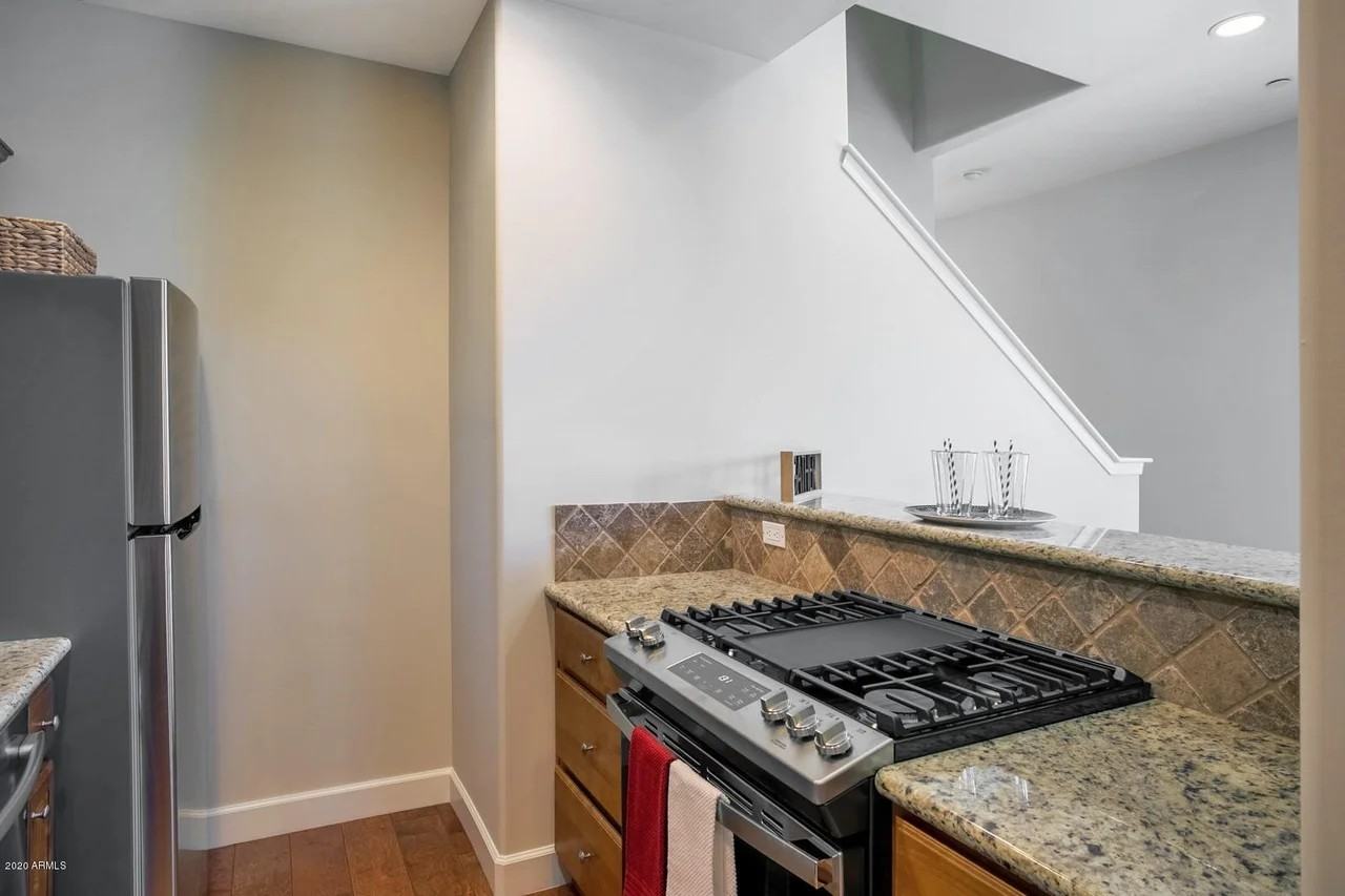 617 S Roosevelt St - Photo 7 of 20