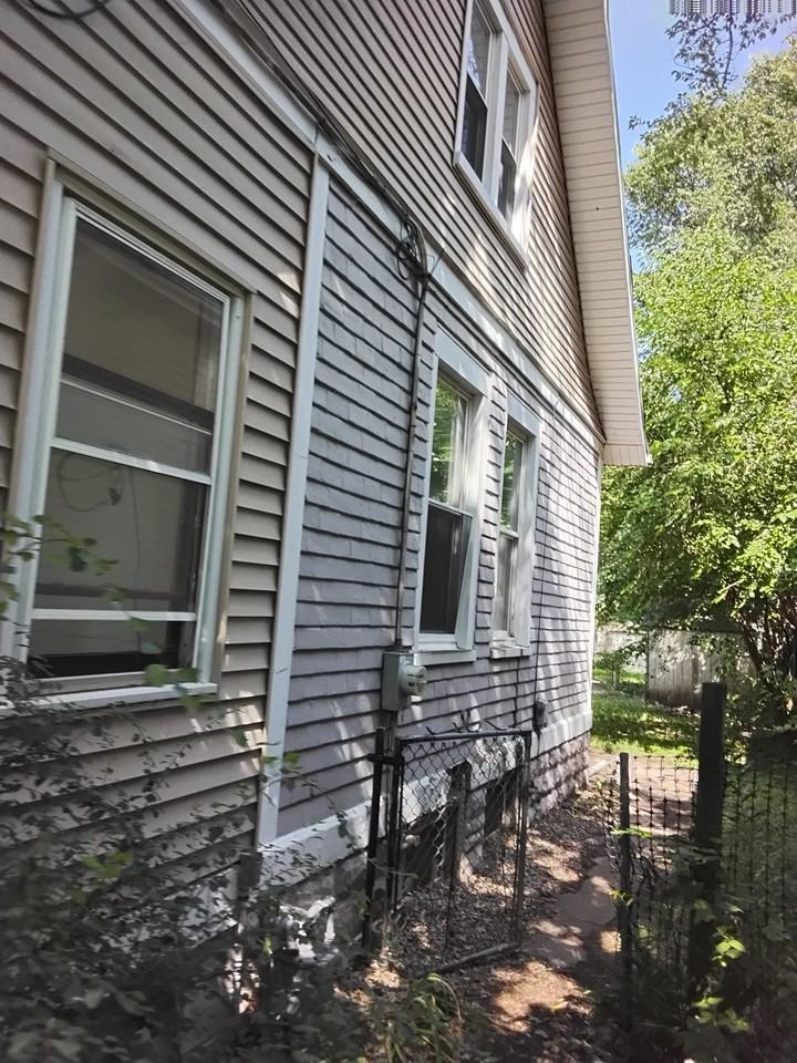 800 S Greenlawn Ave - Photo 5 of 20