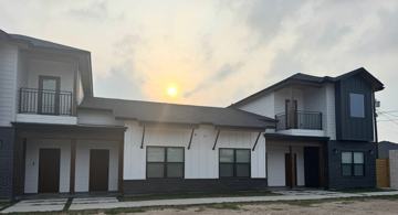 featured image of 322 W Madison St