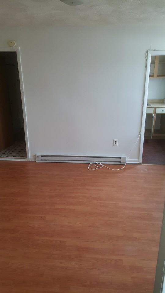302 East Main Street - Photo 5 of 19