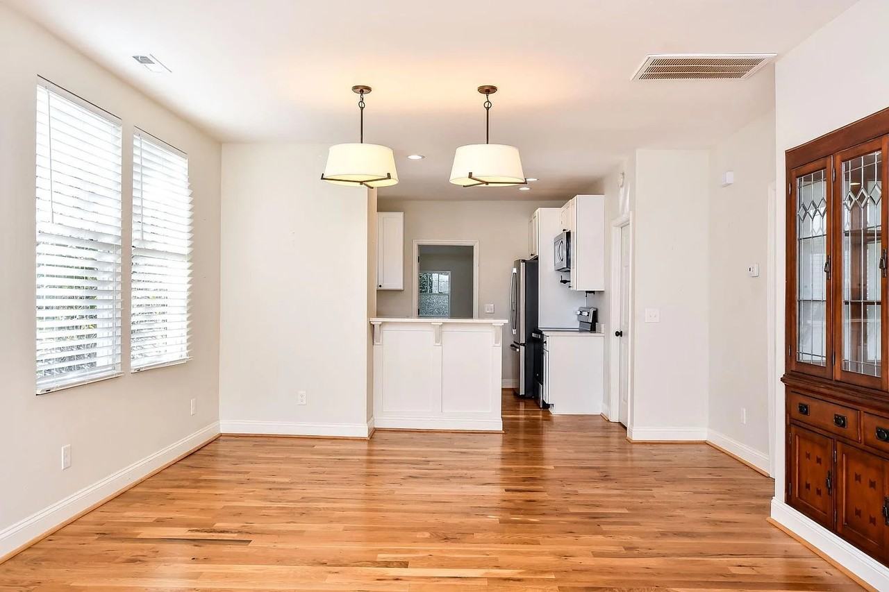 550 Pinckney Ct - Photo 4 of 5