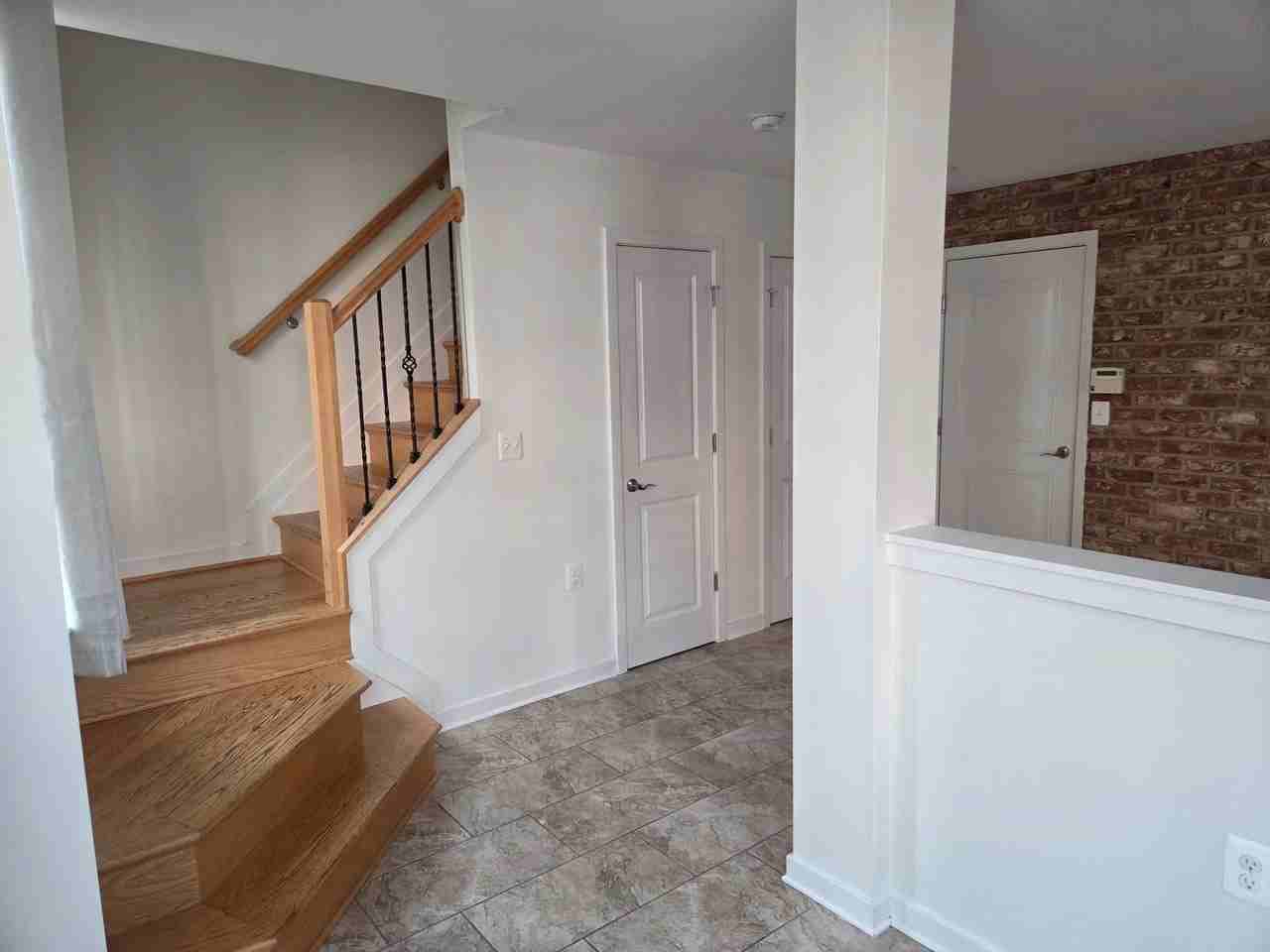 1451 Trafalgar Ln - Photo 2 of 17