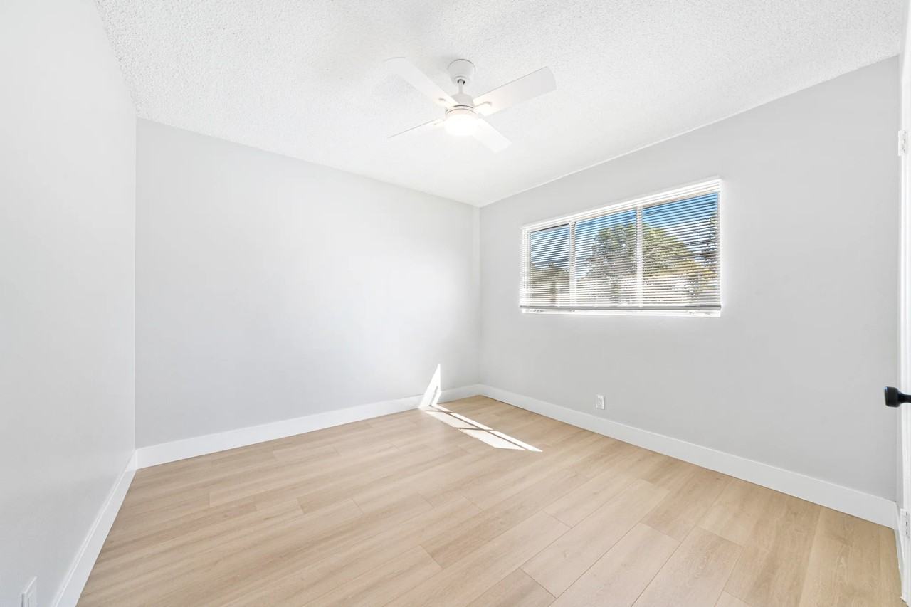 11126 Crenshaw Blvd #5 - Photo 7 of 15