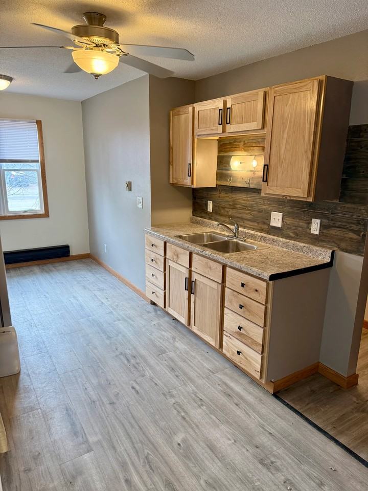 400 2nd Ave N - Photo 2 of 7